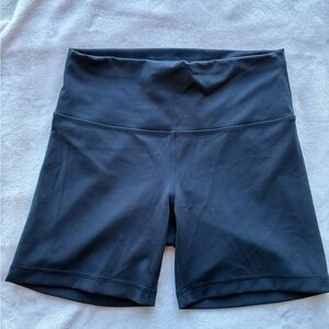 CLOSET CLEAN OUT Lululemon Wunder Train Shorts | Size 10 | Excellent Condition